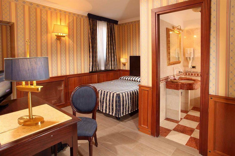 Hotel Del Corso Rome Bagian luar foto